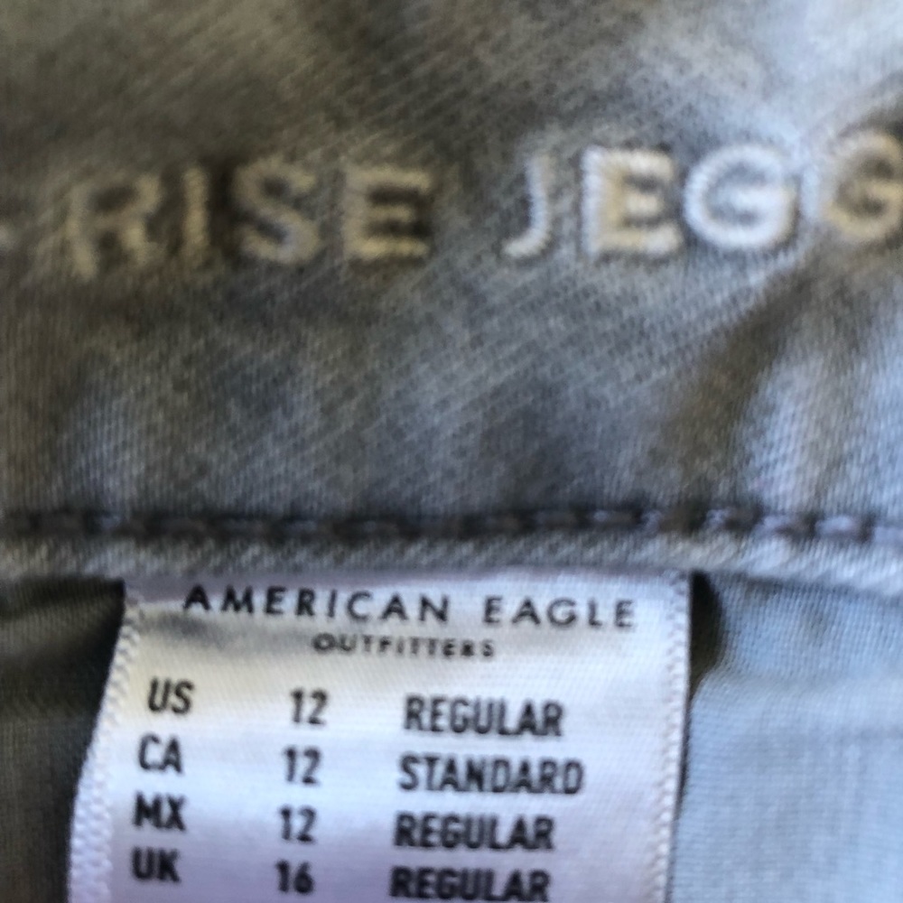 American Eagle grey high rise jeggings. Never worn